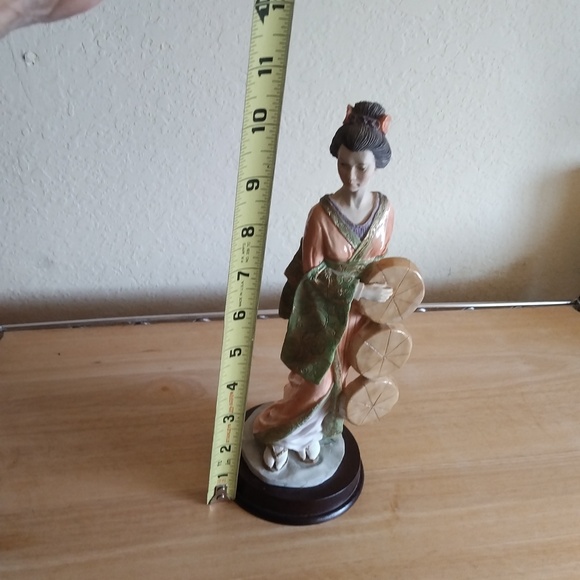 Geisha figurine - Picture 2 of 10